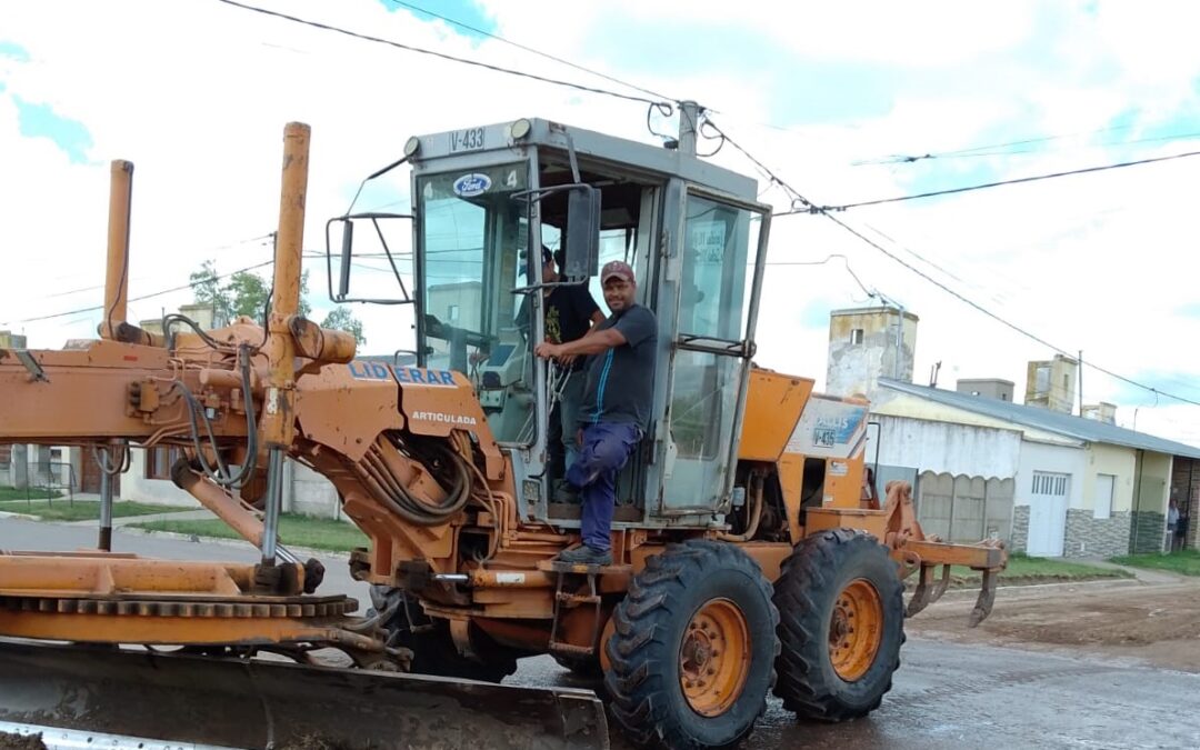 BERUTI Y 30 DE AGOSTO REALIZARON TRABAJOS DE MANTENIMIENTO EN CALLES DE COLONIA LA LUISA