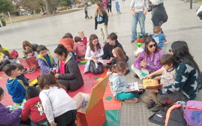 LA BIBLIOTECA AMBULANTE TRICLETAS LOGRÓ CAUTIVAR AL PÚBLICO INFANTIL CON JUEGOS, CUENTOS Y CANCIONES