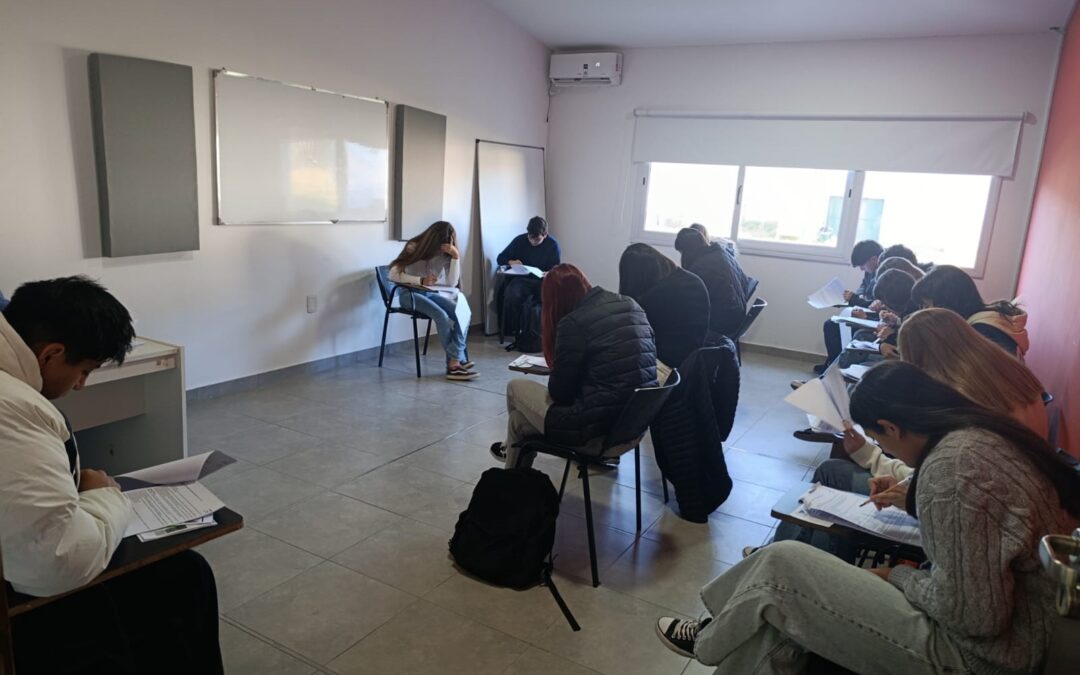 UBA XXI: LOS ESTUDIANTES RINDIERON EL 1º PARCIAL DE LA MATERIA INTRODUCCIÓN AL CONOCIMIENTO DE LA SOCIEDAD Y EL ESTADO