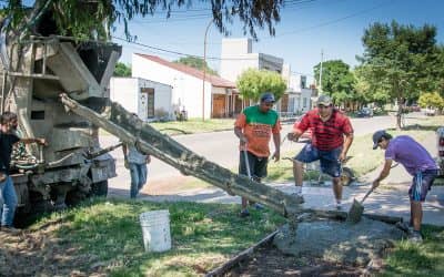 Trabajos en las veredas del Barrio La Lonja