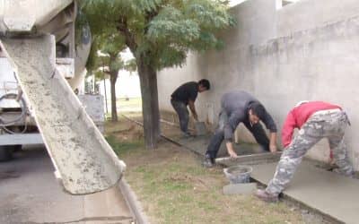 El Municipio ejecuta veredas en los Barrios Uocra, Los Robles, Güemes y Parque