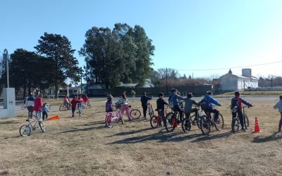VACACIONES DE INVIERNO EN BERUTI: HUBO BICICLETEADA, JUEGOS ESTÁTICOS Y UNA MERIENDA COMPARTIDA