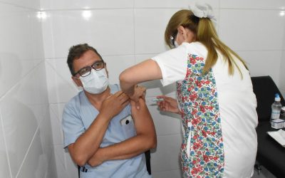 COVID-19: EN TRES DÍAS FUERON VACUNADAS 110 PERSONAS EN EL HOSPITAL ORELLANA Y LA IDEA ES TERMINAR SOBRE FINES DE LA PRÓXIMA SEMANA