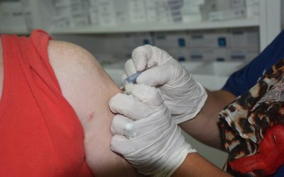 LA CAMPAÑA DE VACUNACIÓN ANTIGRIPAL SE EXTIENDE A PERSONAS MAYORES DE 65 AÑOS DE EDAD