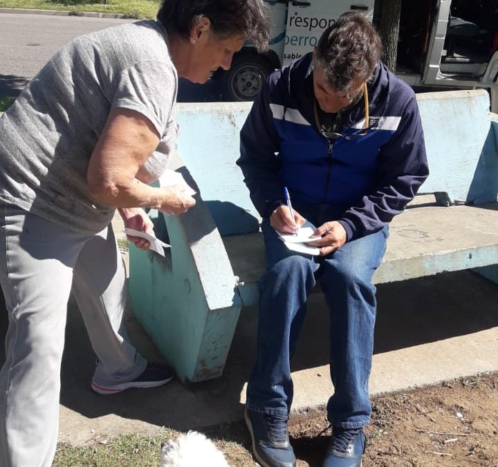EN CUATRO SALIDAS, LA POSTA ITINERANTE DE ZOONOSIS VACUNÓ CONTRA LA RABIA A 590 MASCOTAS: 470 PERROS Y 120 GATOS
