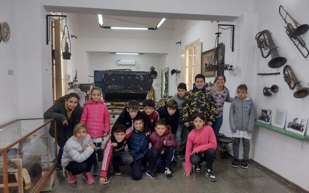 BERUTI: LOS CHICOS/AS DE 5º Y 6º AÑO DE LA ESCUELA PRIMARIA Nº7 RECORRIERON EL MUSEO DEL AGRO Y SU PASEO AGRÍCOLA