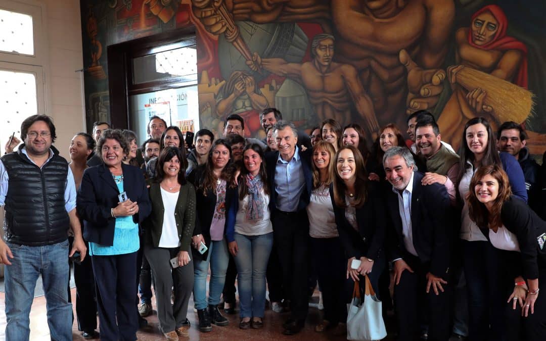 FERNANDEZ SE REUNIO PRIMERO CON MACRI Y VIDAL Y DESPUES PARTICIPO DEL GABINETE AMPLIADO