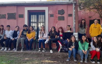 ALUMNOS/AS DE ARTES VISUALES DE LA ESCUELA SECUNDARIA ESPECIALIZADA EN ARTE Nº 1 VISITARON EL MUSEO ALMAFUERTE