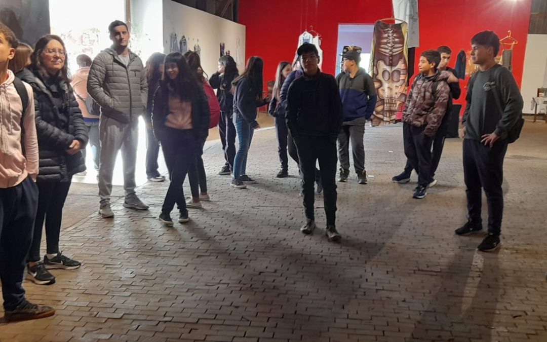 ESTUDIANTES DE LA ESCUELA SECUNDARIA Nº 11 VISITARON EL MUSEO DE ARTE MURAL “RODOLFO CAMPODÓNICO”