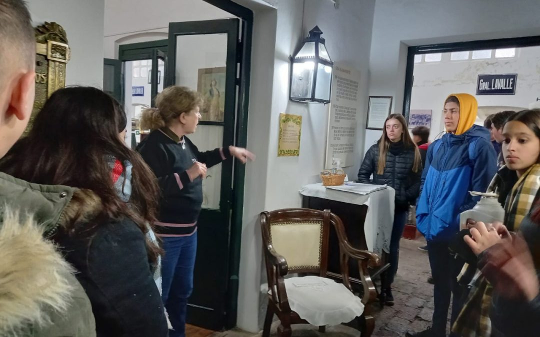 ESTUDIANTES DEL INSTITUTO PADRE CASTELLARO DE BERUTI VISITARON EL MUSEO ALMAFUERTE Y EL MUSEO DE ARTE MURAL “RODOLFO CAMPODÓNICO”