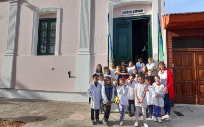 ALUMNOS/AS DEL JARDÍN 909 Y UN GRUPO DE ESTUDIANTES DE LA ESCUELA Nº 2 VISITARON EL MUSEO CÍVICO ALMAFUERTE