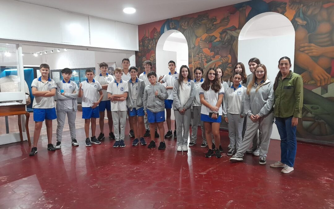 ALUMNOS/AS DE TERCER AÑO DEL COLEGIO LOS NUEVOS AYRES VISITARON EL MUSEO HISTÓRICO REGIONAL