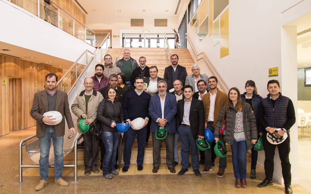 Funcionarios municipales recorrieron la planta de reciclado de basura del gobierno de la ciudad de Buenos Aires