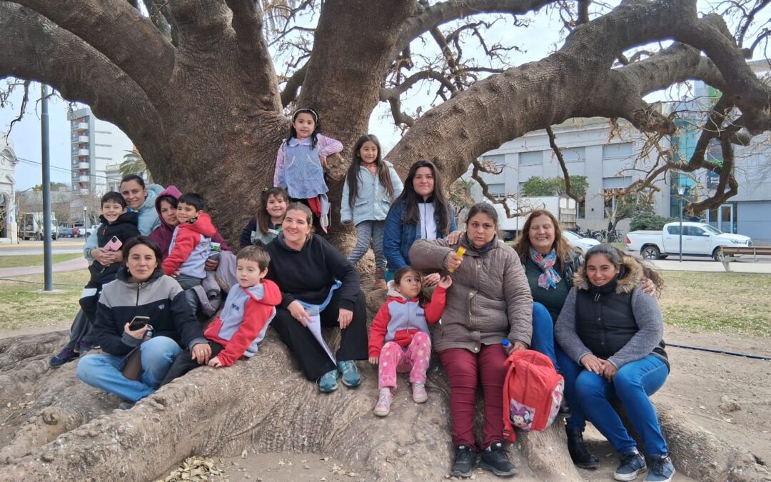 LA SALA ROJA DEL JARDÍN DE INFANTES Nº 916 REALIZÓ UNA VISITA GUIADA A LA PLAZA SAN MARTÍN