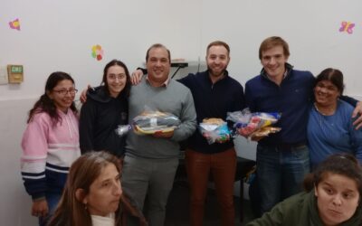 EL INTENDENTE FRANCISCO RECOULAT VISITÓ EL TALLER PEÑI HUÉ: RECORRIÓ EL LUGAR Y COMPARTIÓ LA JORNADA CON OPERARIOS, PERSONAL Y MIEMBROS DE LA COMISIÓN