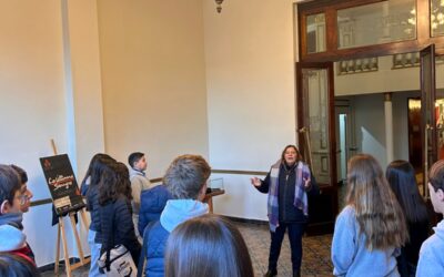 ESTUDIANTES DE 3º AÑO DE SECUNDARIO DEL COLEGIO NUEVOS AYRES VISITARON EL MUSEO DE LA COMANDANCIA Y EL TEATRO ESPAÑOL