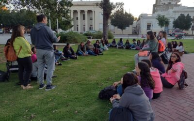 INGRESANTES A DISTINTAS CARRERAS DEL INSTITUTO Nº 144 REALIZARON UNA VISITA GUIADA A LA PLAZA SAN MARTÍN