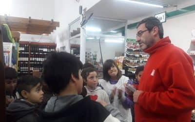 LA ESCUELA Nº 46 PARTICIPA DEL TALLER DE NUTRICIÓN Y LOS CHICOS RECORRIERON HOY (VIERNES) UN SUPERMERCADO
