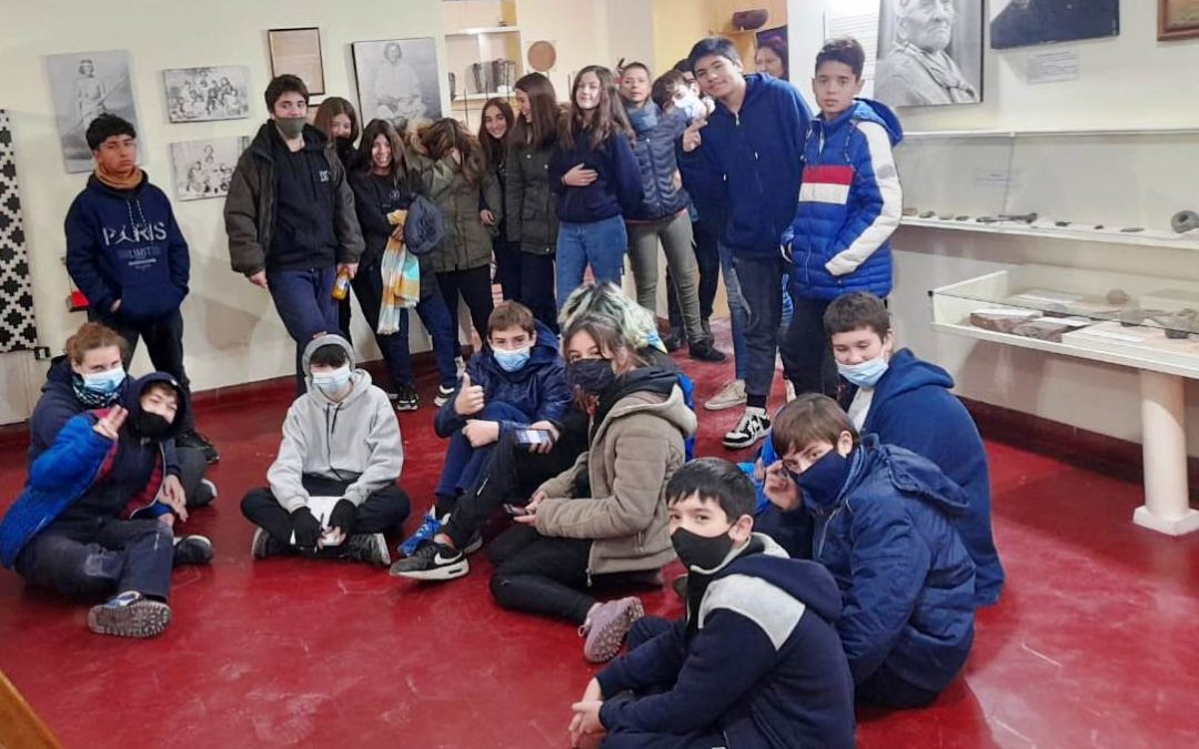 ALUMNOS Y ALUMNAS DE LA SECUNDARIA 10 DE TRENQUE LAUQUEN VISITARON AYER EL MUSEO HISTÓRICO REGIONAL