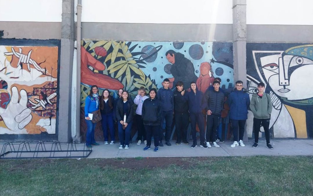 ESTUDIANTES DEL INSTITUTO PADRE CASTELLARO DE BERUTI RECORRIERON LOS MURALES DEL PARQUE ESCUELA TÉCNICA