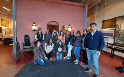 VISITA GUIADA DE ESTUDIANTES DE LA TECNICATURA DE TURISMO POR EL PALACIO MUNICIPAL, MUSEO DE LA COMANDANCIA Y PLAZA SAN MARTÍN