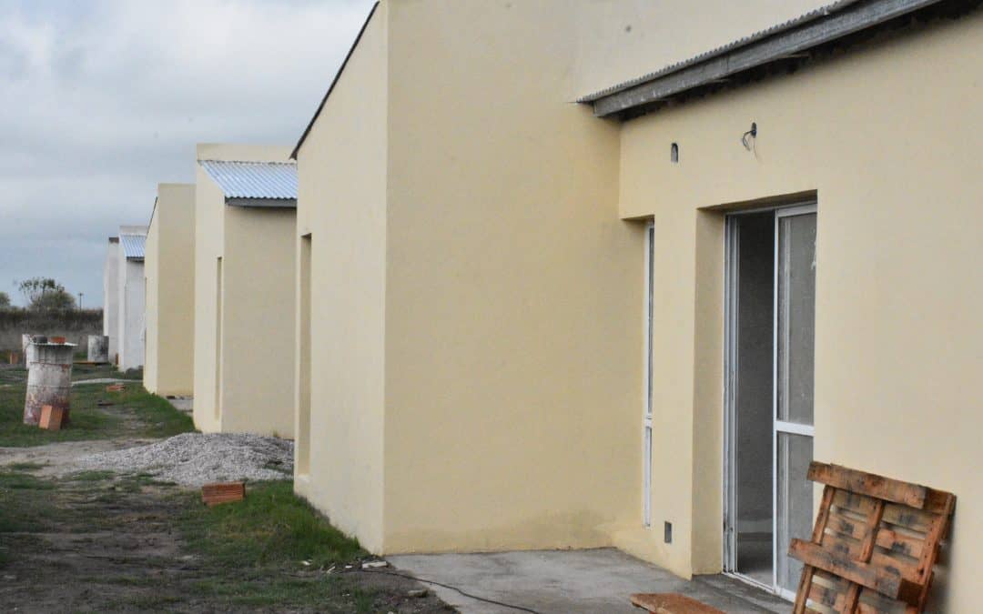 BERUTTI: A PARTIR DEL JUEVES 10 FAMILIAS TENDRÁN CASA PROPIA