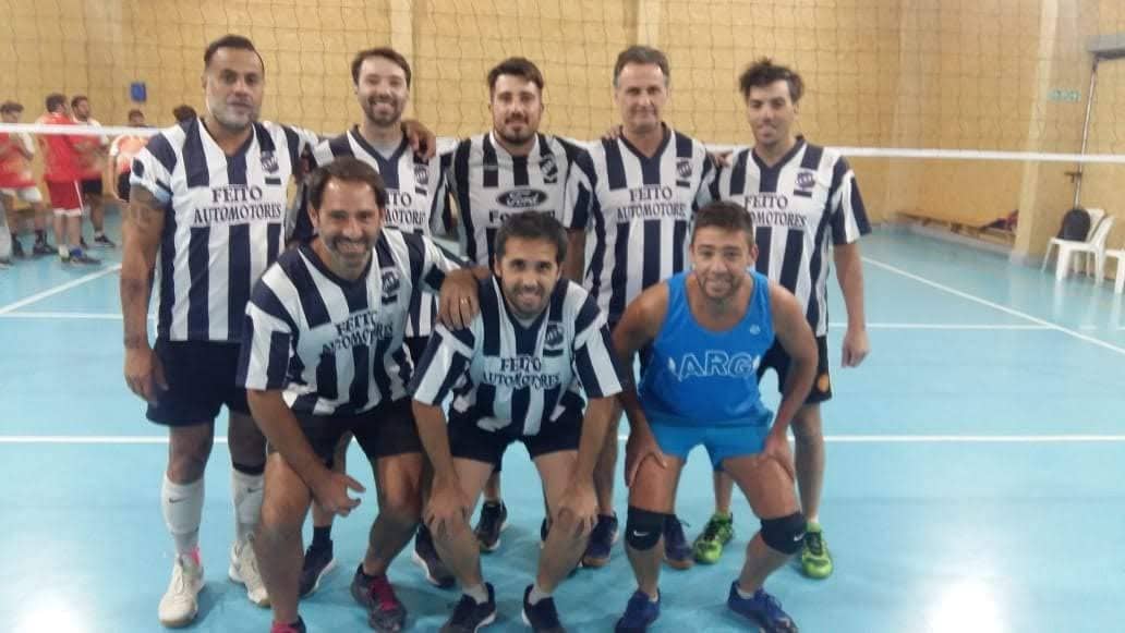 LA LIGA MUNICIPAL DE VÓLEIBOL MASCULINO PONE SEGUNDA EN EL CIC DE LOS BARRIOS ARAMENDI-BICENTENARIO