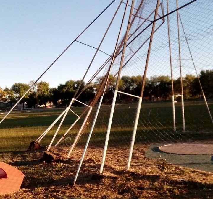 Se repararon los daños ocasionados por el viento en la pista de Atletismo