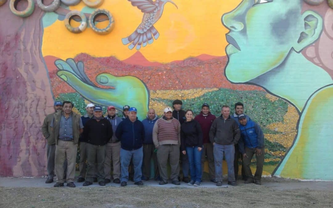 Se inauguró un mural con productos reciclados en la Planta de Tratamiento de Residuos