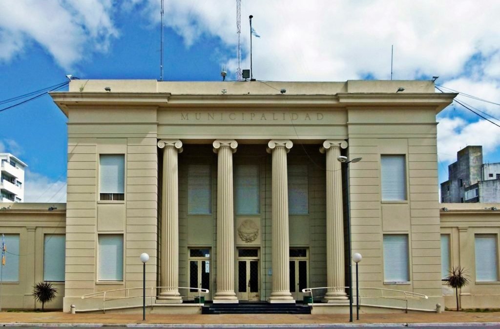 MAÑANA EL INTENDENTE ENTREGARÁ LAS MEDALLAS DE RECONOCIMIENTO A LOS EMPLEADOS QUE CUMPLIERON 25 AÑOS DE TRABAJO EN EL MUNICIPIO