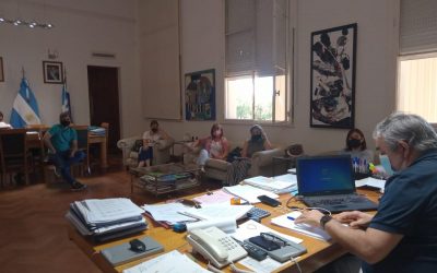 EL INTENDENTE SE REUNIÓ CON AUTORIDADES DISTRITALES Y REGIONALES DE EDUCACIÓN Y UN GRUPO DE PADRES QUE PIDE POR LA VUELTA A LA PRESENCIALIDAD EN LAS ESCUELAS