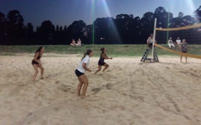 OLIMPÍADAS DEL REENCUENTRO Y LA JUVENTUD: DOBLE VICTORIA DE LAS AGUSTINITAS EN EL TORNEO DE BEACH VOLEY FEMENINO