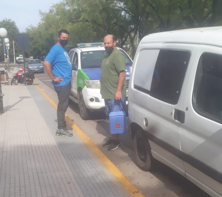 SE CERRÓ LA POSTA DE VACUNACIÓN DE LA ESCUELA SECUNDARIA Nº8 PARA SU TRASLADO A LAS INSTALACIONES DEL CLUB FERRO, DONDE REABRIRÁ EN LOS PRÓXIMOS DÍAS