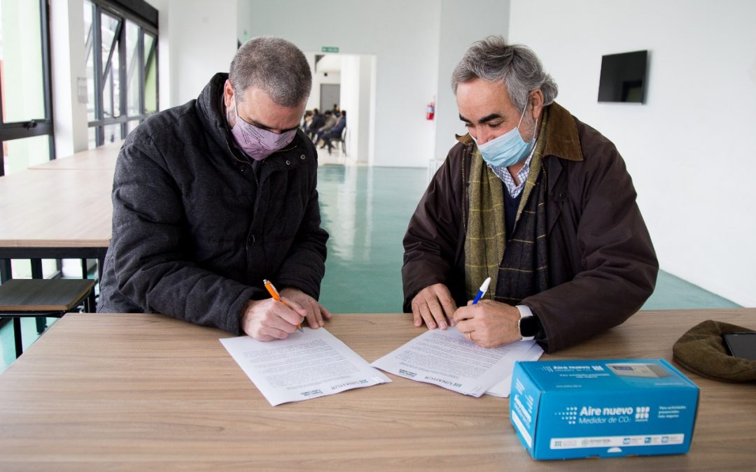 EL INTENDENTE MUNICIPAL FIRMÓ UN CONVENIO CON LA UNIVERSIDAD DE HURLINGHAM PARA LA COMPRA DE MEDIDORES DE DIÓXIDO DE CARBONO