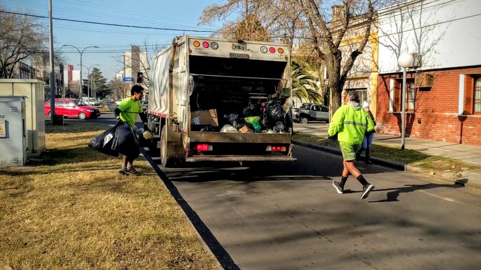 EL FERIADO NACIONAL DEL PRÓXIMO LUNES HABRÁ SERVICIO DE RECOLECCIÓN  DE RESIDUOS COMO DE COSTUMBRE