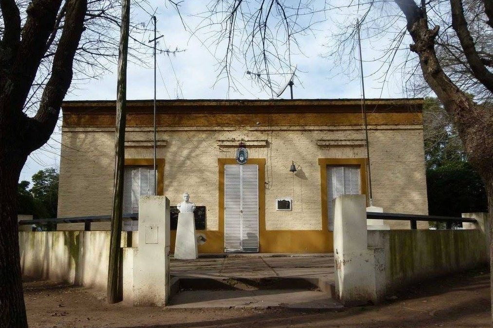 MÁS OBRAS PARA ESCUELAS DEL DISTRITO: EL INTENDENTE FIRMÓ CONVENIOS POR 66,3 MILLONES DE PESOS