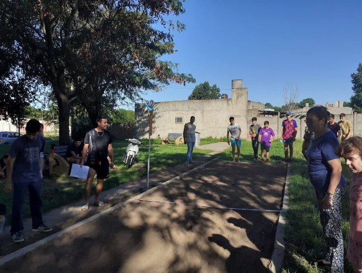EL PROGRAMA ENVIÓN TUVO SU PRIMER TORNEO DE TEJO Y MAÑANA (VIERNES) DESPIDE EL 2021 CON UNA MUESTRA DE SUS TALLERES