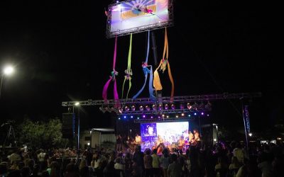 LA UNIÓN DEL OESTE, ALEMAN GRUP, ACUTUN CHE, LA TROUPE DEL AIRE Y KELENYA, LE PUSIERON COLOR, RITMO Y ALEGRÍA A UNA NOCHE MUY ESPECIAL QUE CERRÓ CON FUEGOS ARTIFICIALES