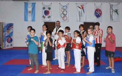 EN SU NUEVA SEDE DEL CIC BARRIO PARQUE, LA ESCUELA MUNICIPAL DE TAEKWONDO OLÍMPICO INICIÓ SU ACTIVIDAD ANUAL CON CUPO COMPLETO