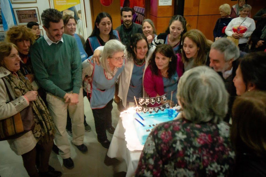 UNA PERFORMANCE DE TEATRO, MUESTRAS DE TRABAJOS REALIZADOS Y UN CIERRE MUSICAL ABRAZARON A LA ESCUELA MUNICIPAL EN LOS FESTEJOS POR SU 87º ANIVERSARIO