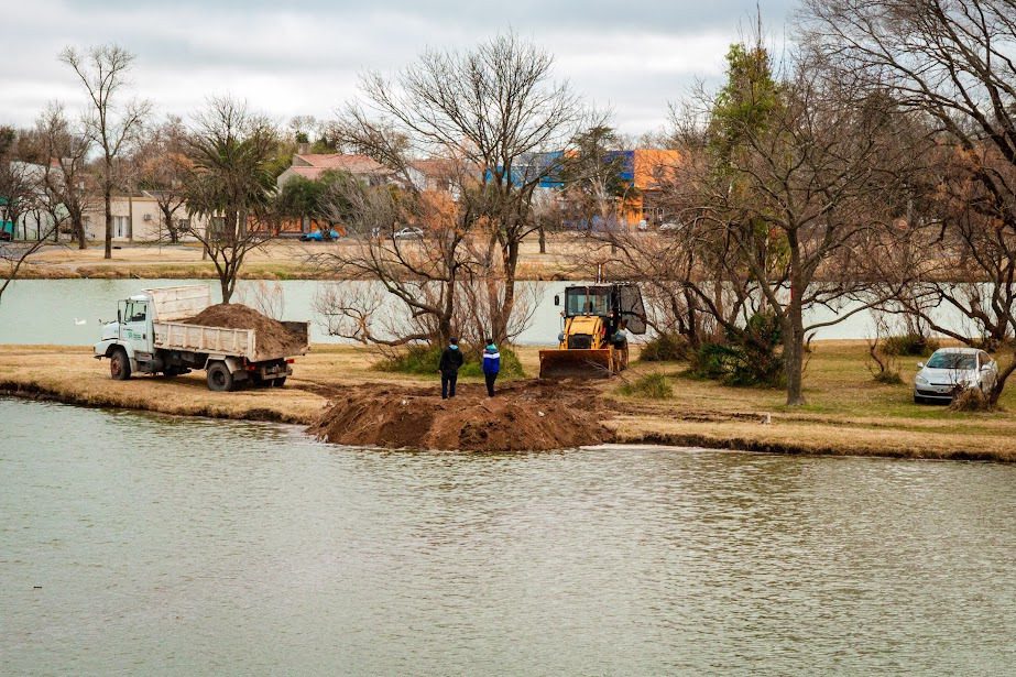 EMPEZARON HOY (SÁBADO) LOS TRABAJOS PRELIMINARES DEL PROYECTO DE REMODELACIÓN INTEGRAL EN EL PARQUE “CONRADO VILLEGAS”