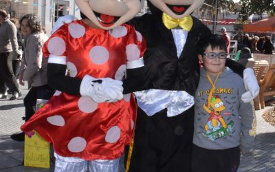 LA FERIA DE INVIERNO LE ABRIÓ LA PUERTA A OTRA TARDE ÚNICA EN LA PLAZA SAN MARTÍN, CON MUCHAS FAMILIAS DISFRUTANDO DE ACTIVIDADES LÚDICAS, CULTURALES Y RECREATIVAS