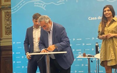 HITO HISTÓRICO: EL INTENDENTE FIRMÓ CON LA PROVINCIA UN CONVENIO PARA CERRAR EL BASURAL