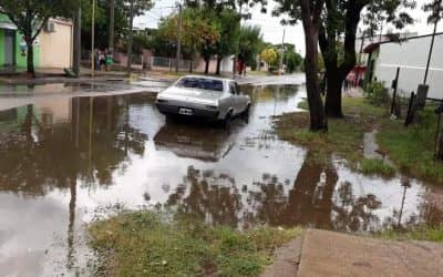 PERSONAL MUNICIPAL, DE DEFENSA CIVIL Y BOMBEROS SIGUEN TRABAJANDO EN LA CIUDAD, TRAS EL TEMPORAL