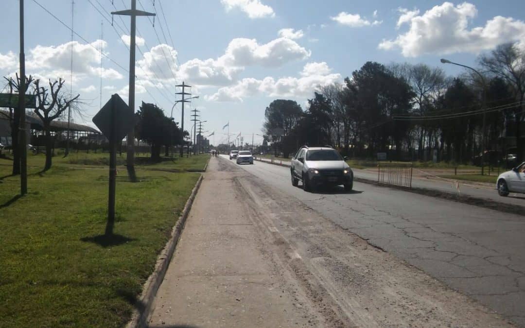 Por obras en el acceso se pide precaución a peatones y automovilistas