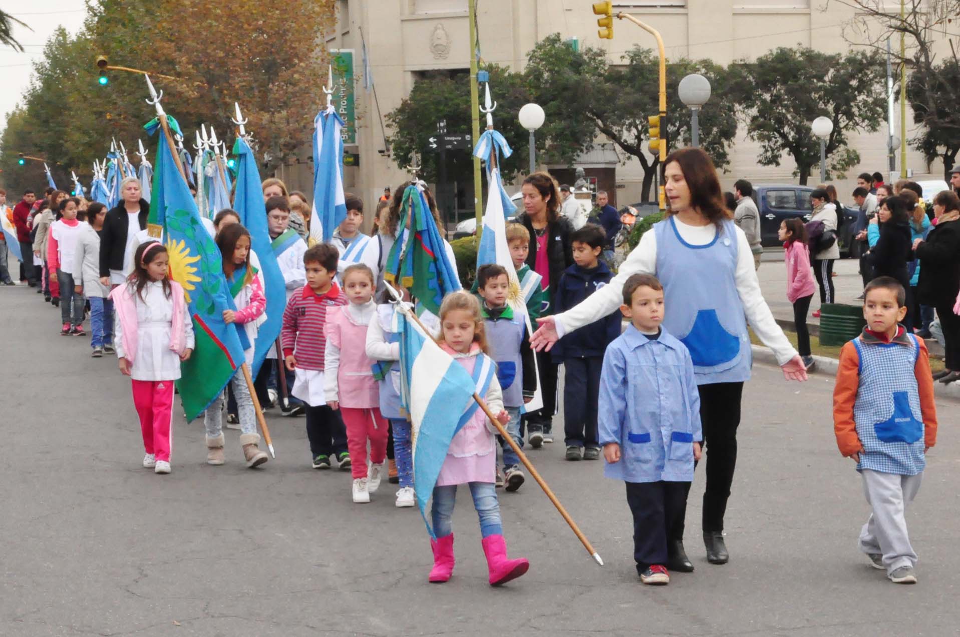 Se realizó el acto oficial por la Revolución de Mayo