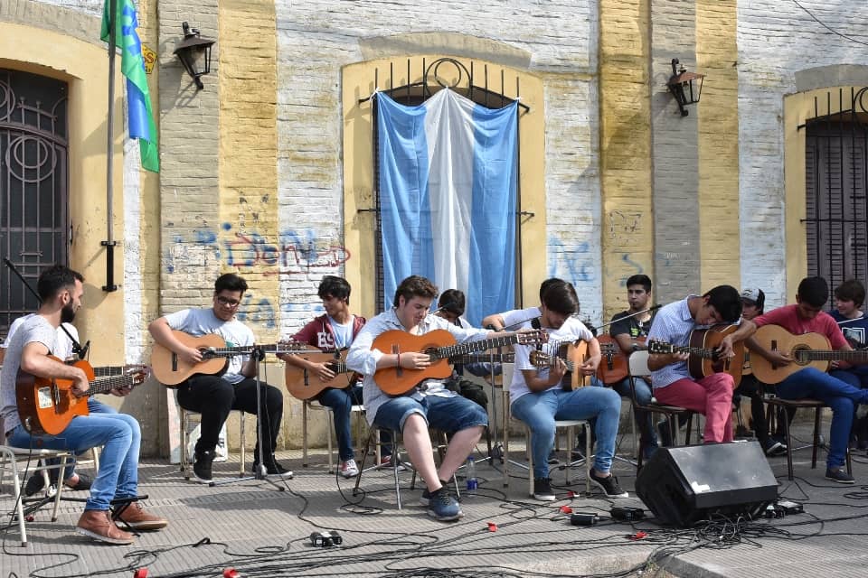 DÍA DE LA SOBERANÍA: EN EL ACTO SE REFLEXIONÓ SOBRE SU DEFENSA DIARIA Y LA NECESIDAD DE LA UNIDAD NACIONAL