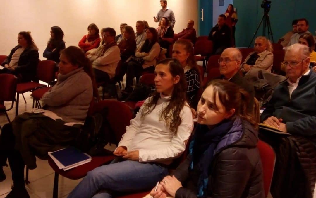 LAS NUEVAS ALTERNATIVAS DEL RECICLADO FUE EL EJE DE LA CHARLA DE AYER (MARTES) SOBRE ESCENARIOS FUTUROS