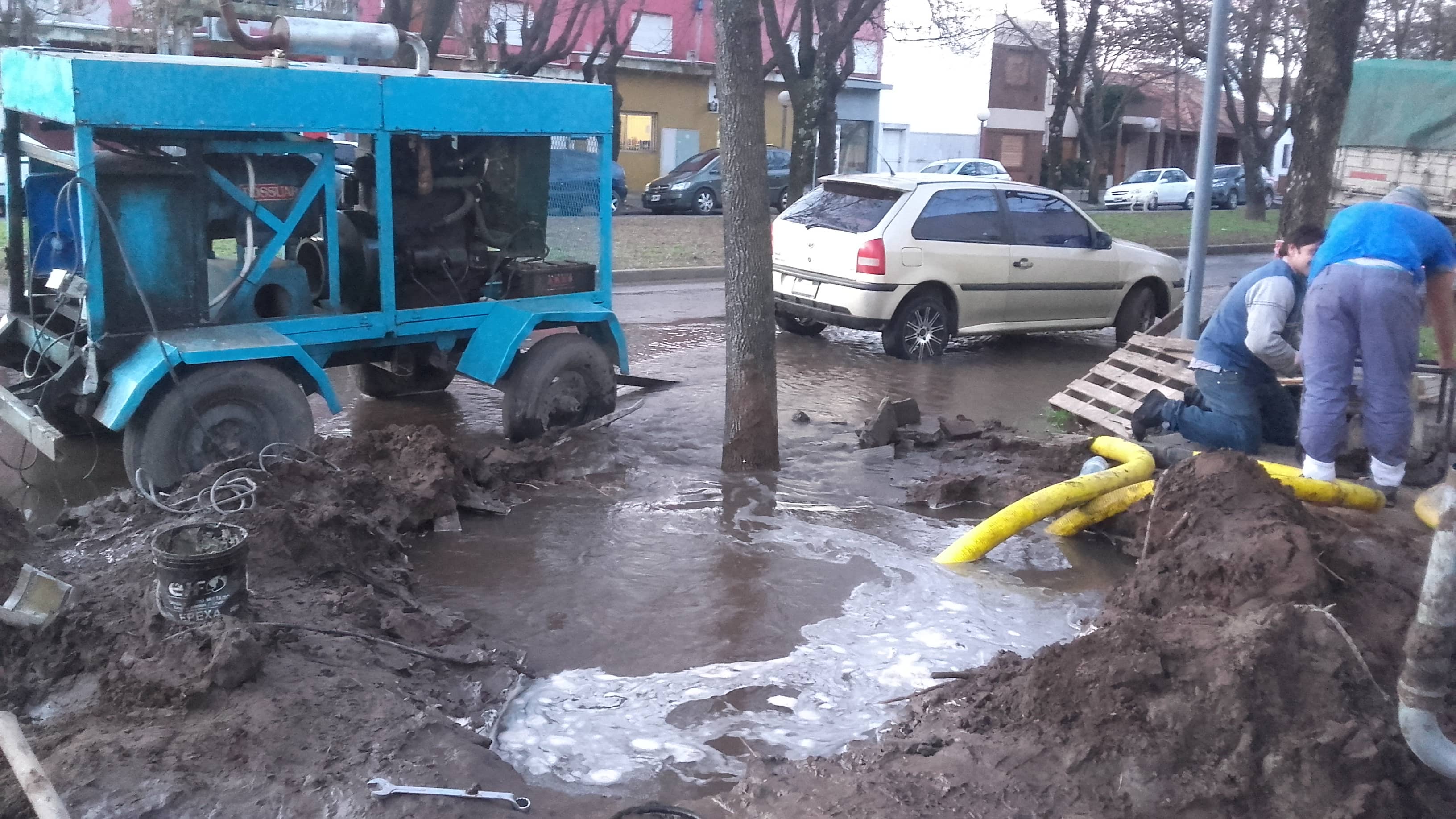 El Municipio reparó ayer un caño de la red de agua