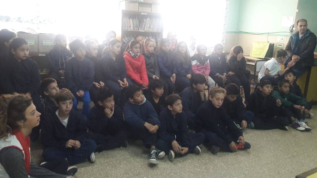 CHARLA EN LA ESCUELA PRIMARIA Nº3 PARA SENSIBILIZAR SOBRE EL CUIDADO DEL AMBIENTE Y RECURSOS NATURALES